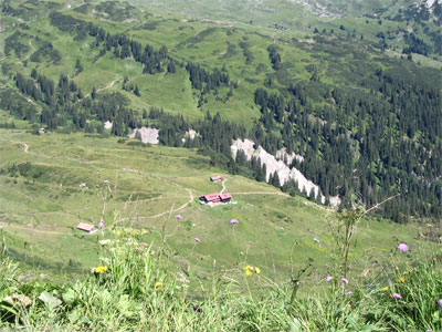 Die Schwarzwasserhütte liegt unter uns